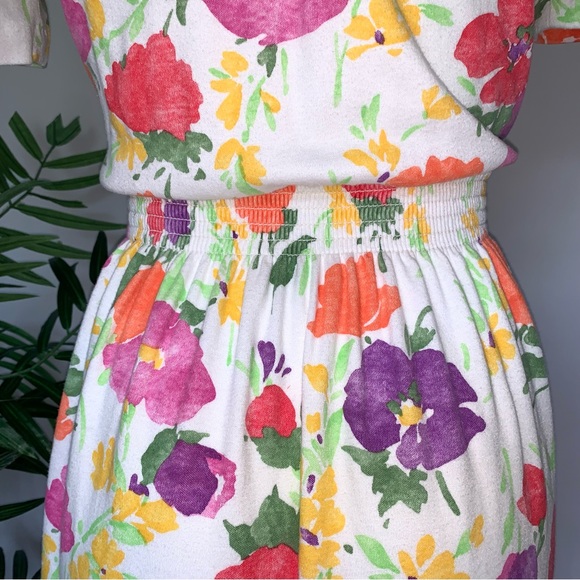 v i n t a g e :: Floral Romantic Cottagecore Smocked Dress - Picture 7 of 11